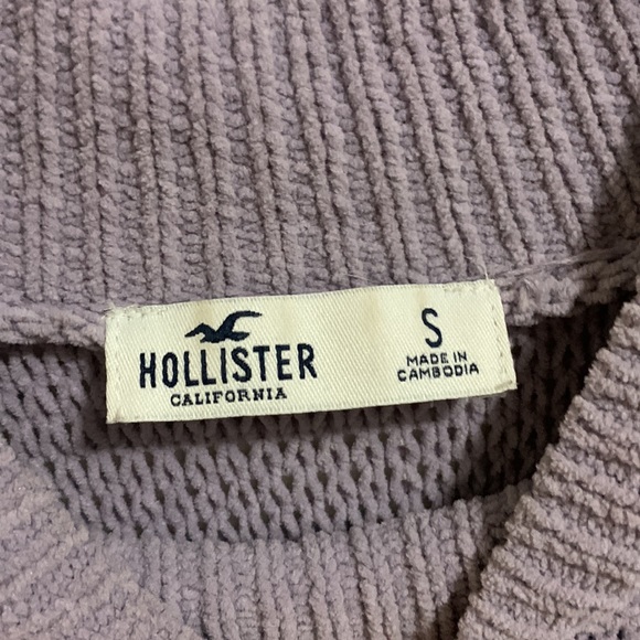 Small Hollister sweater - Picture 2 of 3